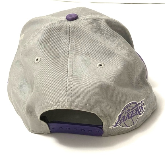 Los Angeles Lakers Hat SnapBack New Era - Picture 6 of 14